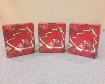 Set di 3 ciotole in vetro Studio Nova Yuletide Spirit Gold per dolci e decorazioni natalizie a forma di albero di Natale.