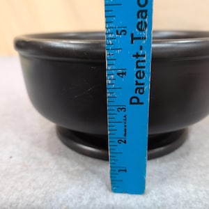 Vintage svart träpiedestalskål rund fot dekorativ catchall-skål bild 4