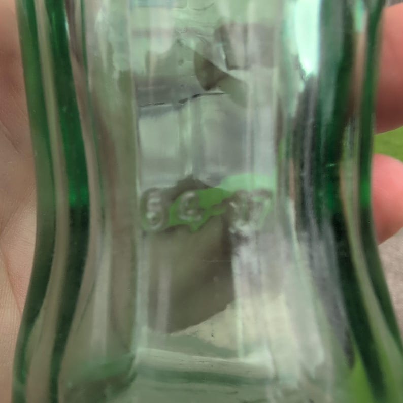 Vintage Coca-Cola Glass Bottle Gainesville GA Green Contour Hobbleskirt 6.5 oz image 3