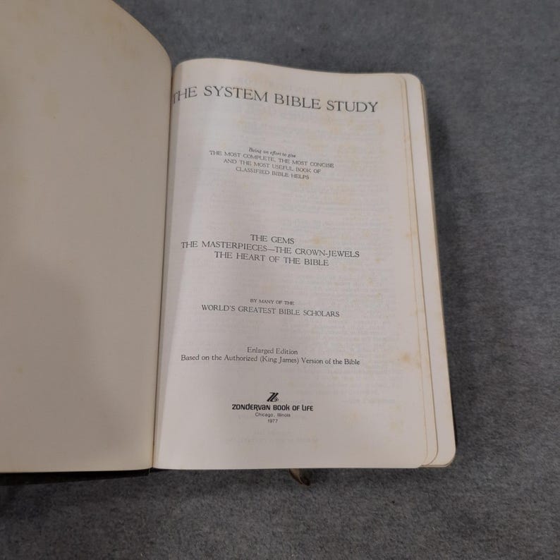 Estudio bíblico del Sistema: El Libro de la Vida, edición ampliada de Zondervan, año 1977. imagen 3