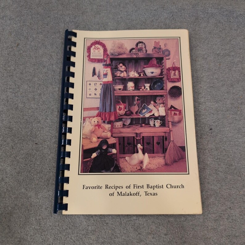 Favorite Recipes First Baptist Church Malakoff Texas Vintage 1987 Cookbook image 1