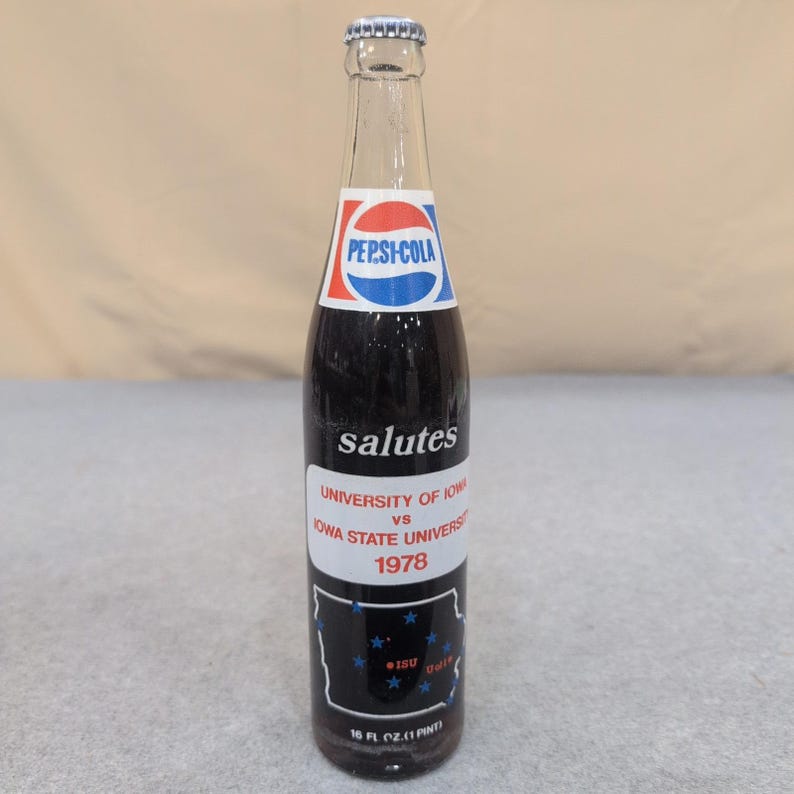 Vintage 1978 Pepsi Iowa vs Iowa State Football Commemorative Bottle 16oz Full image 1