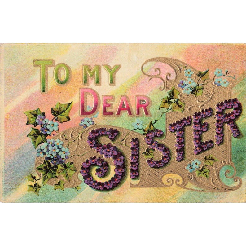 Tarjeta postal vintage con relieve "Para mi querida hermana" con diseño floral de arcoíris y reverso dividido. imagen 1