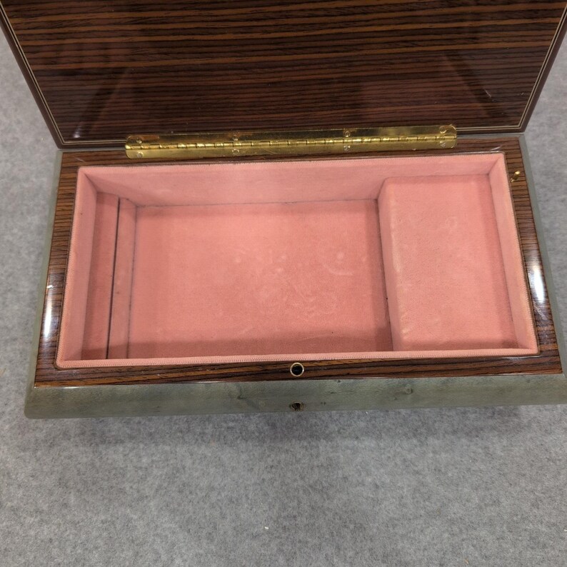 Vintage Reuge Music Box Floral Wood Inlay Green Marbled Swiss Mvmnt Jewelry Box image 3