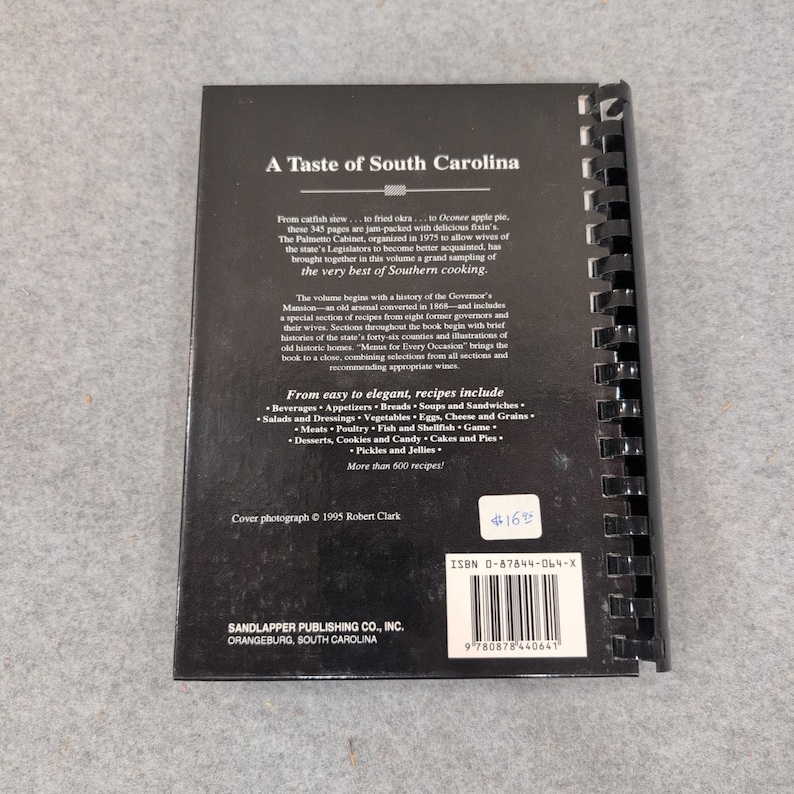 A Taste of South Carolina Cookbook The Palmetto Cabinet 1995 Spiral Bound VG+ image 2