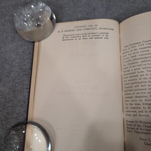 Libro de canciones y servicios antiguos para buques y campañas del Ejército y la Marina, 1942 imagen 4