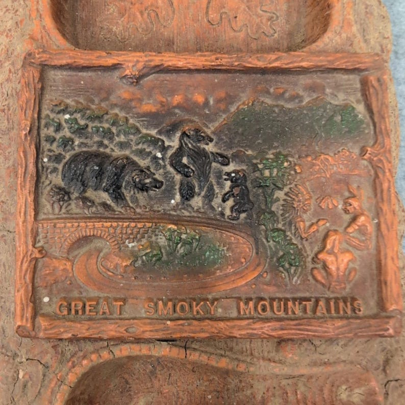 c. 1930's Vintage Great Smoky Mountains Bear Ashtray, Pipe Holder, Cigarette Box image 2