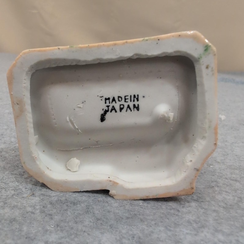 Vintage Made in Japan Ceramic Novelty Ashtray Who Left This Behind Humorous VG image 4