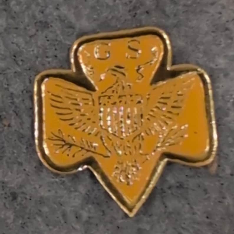 Vintage Girl Scout 11-901 Gold Trefoil Gummed Stickers 50+ Pieces Eagle Design image 2