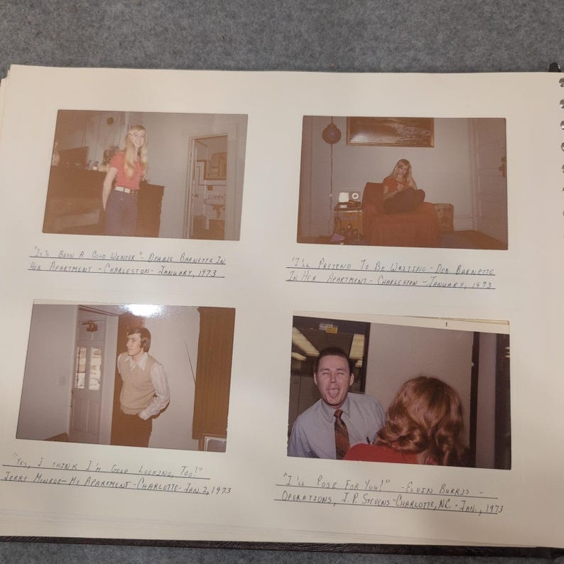 Vintage album uit 1972-1973 van de familie Harrington uit Charleston, West Virginia, van kolonel Patricia Harrington van de Amerikaanse luchtmacht. afbeelding 12