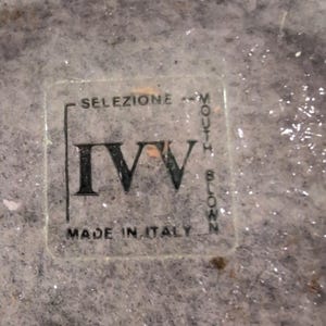 IVV Selezione Amethyst Purple Mouth Blown Glass Dish Made in Italy Textured image 2