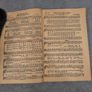 Vintage 1957 Singing In Heaven Sacred Songs Hymn Book J. M. Henson Music Co. image 4