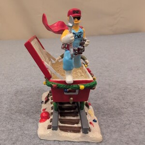 The Simpsons Christmas Express Holiday Spirits Duffman Sculpture 2005 imagen 2
