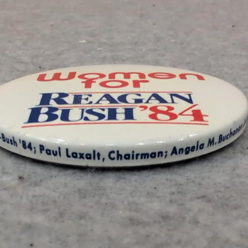 Vintage Women for Reagan Bush 84 Political Campaign Pinback Button 1984 GOP image 2