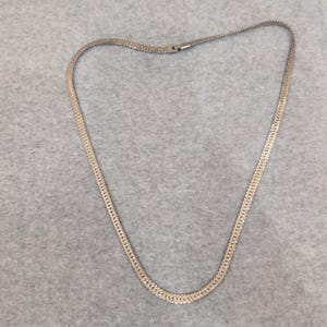 Vintage Silver Tone Textured Herringbone Flat Chain Necklace Korea J4 image 1