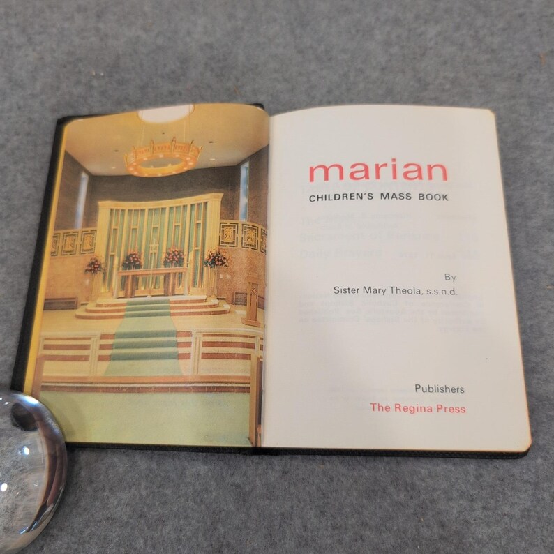 Marian Childrens Mass Book Regina Press Sister Mary Theola Black Hardcover 1974 afbeelding 5