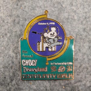 Vintage 1998 CHOC Disneyland 8th Annual Community Walk Enamel Pin Space Bear image 1