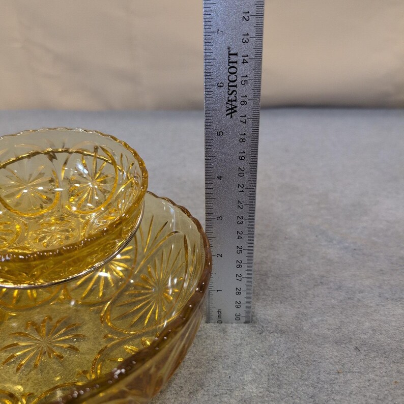 Anchor Hocking Medallion Honey Gold Chip and Dip Set Amber Glass Starburst 1960s image 5