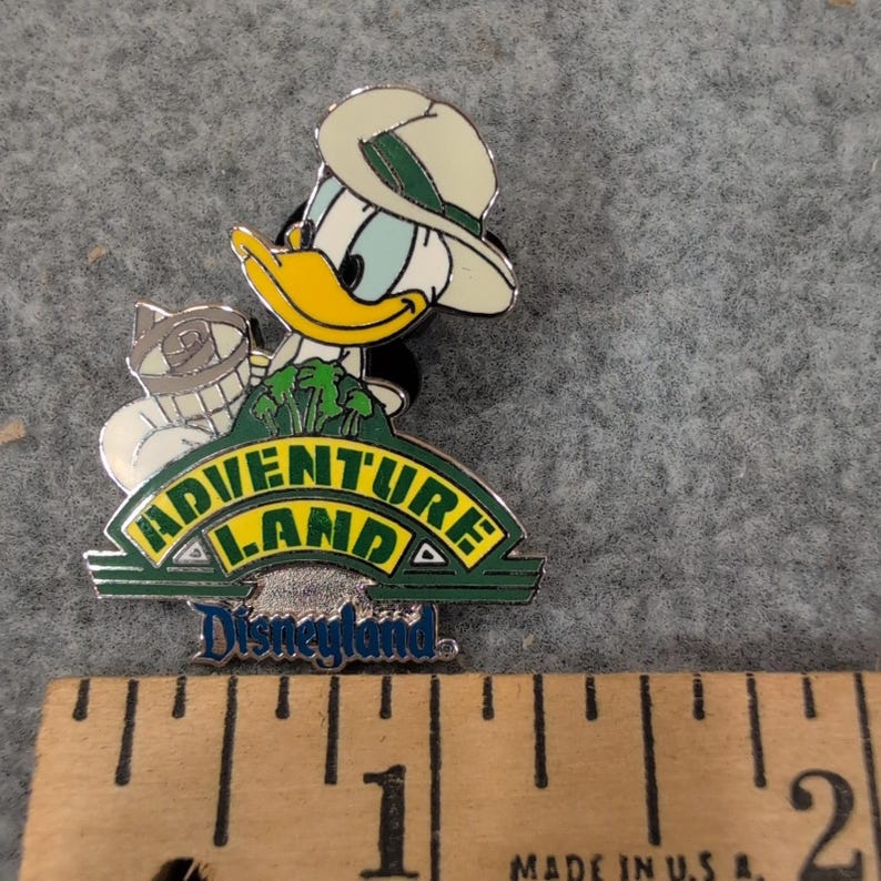 Disney Pin 2004 Donald Duck Adventureland Disneyland Safari Enamel Trading Pin image 2