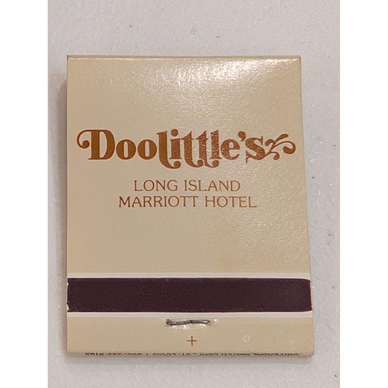 Vintage Doolittle's Long Island Marriott Hotel Cafe Lido Matchbook image 1