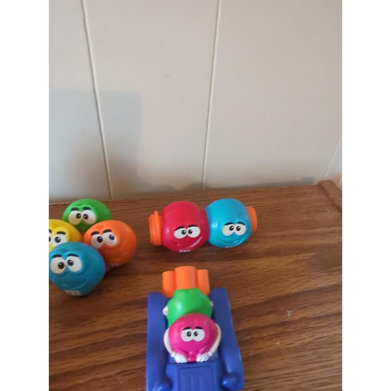 Veel van 7 Burger King M & M vintage speelgoed 1991 1997, dispensers naar achteren te trekken afbeelding 4