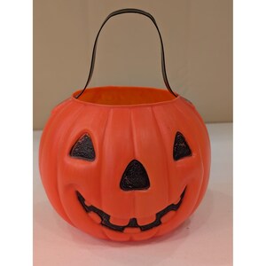 VTG AJ Benzi Halloween Trick or Treat Pumpkin Bucket Blow Mold Witch Decor 800 image 1