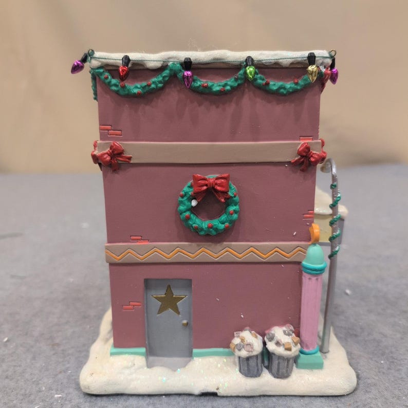 Hawthorne Village The Simpsons Aztec Movie House Christmas Village 2004 A1069 image 3