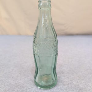 Botella de vidrio vintage de Coca-Cola de Navidad de 1923, patente Monroe LA Georgia Green imagen 1