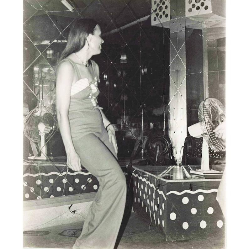 Vintage 1970s Korea Woman Mirrored Nightclub Interior Candid Photo 5x4 image 1