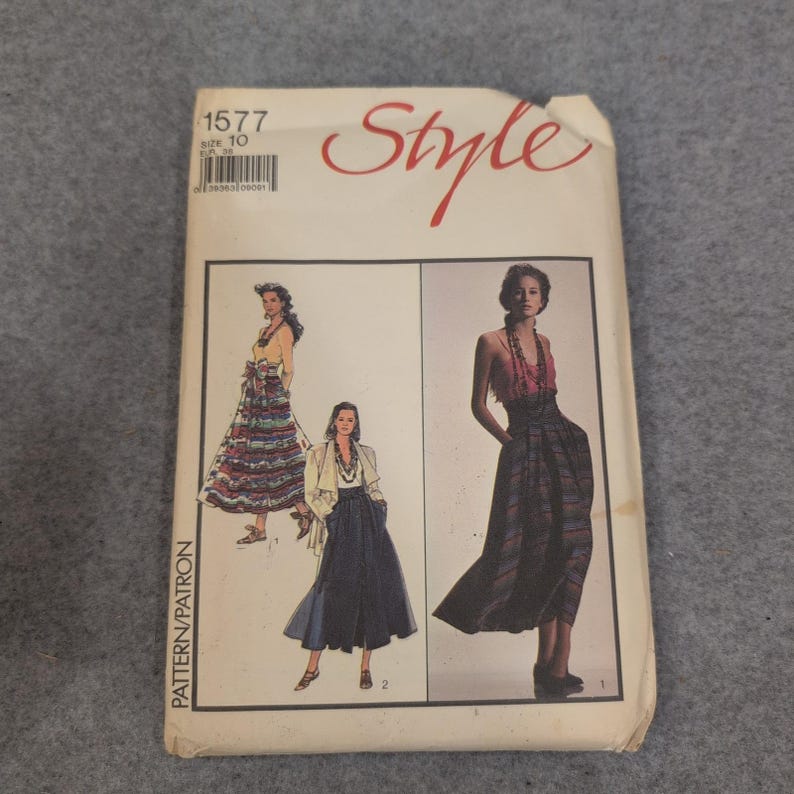 Patrón de costura para falda plisada de mujer, estilo 1577, talla 10, con bolsillos a media pantorrilla, estilo vintage. imagen 1