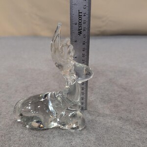 Vintage Silvestri Mouth Blown Clear Glass Reindeer Resting Figurine Decor image 5