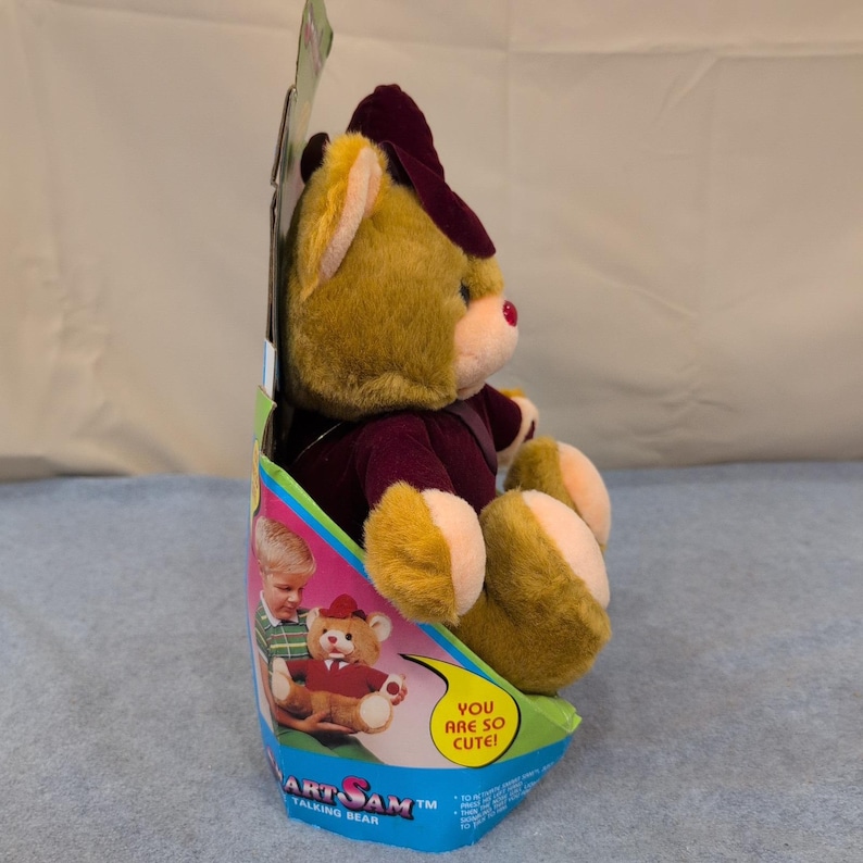 Smart Sam The Talking Bear Vintage Plush Burgundy Hip Yick International 8601 image 2