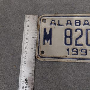 Vintage 1991 Alabama Motorcycle License Plate White Blue M 8208C Tag image 3