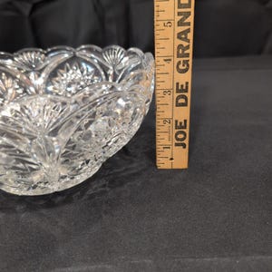 Servierschale im Vintage-Stil aus geschliffenem Glas, mit sternförmigem, geschwungenem Rand, klarem Kristallglas Bild 5