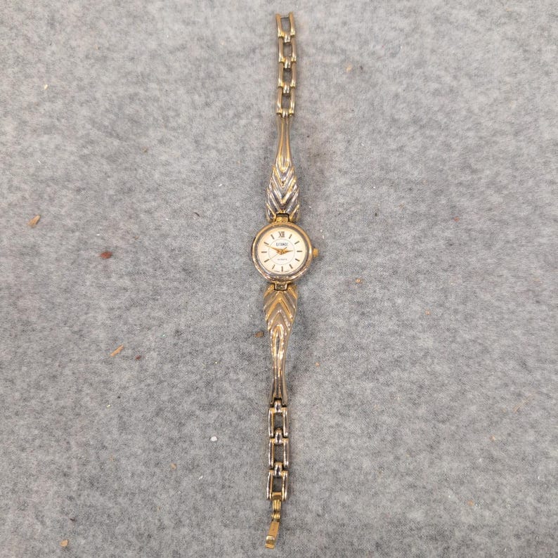 Gitano Womens Two Tone Quartz Watch 860QB V377 Silver Gold Tone Japan Movt image 2