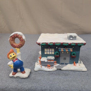 Hawthorne Village The Simpsons Christmas Village Lard Lad Donut Shop 2005 Light image 1