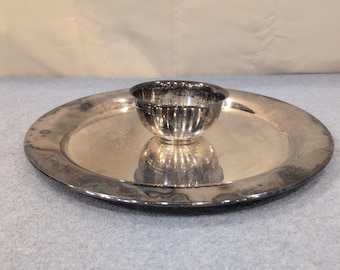 Wm A Rogers Oneida Silver Plated Chip and Dip Server Round Platter Bowl NA310