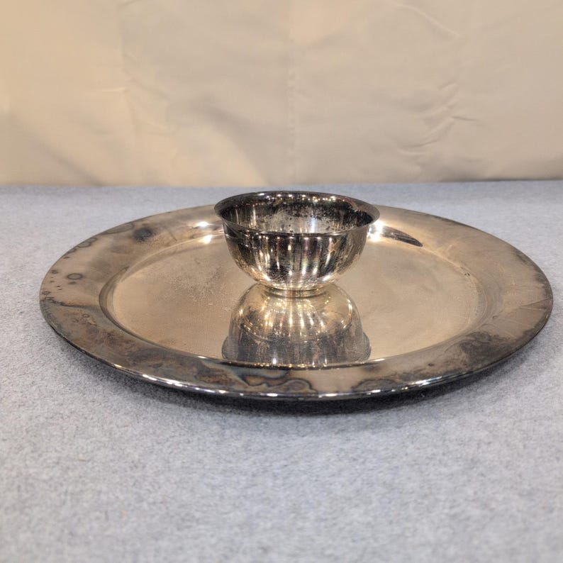Wm A Rogers Oneida Silver Plated Chip and Dip Server Round Platter Bowl NA310 image 1