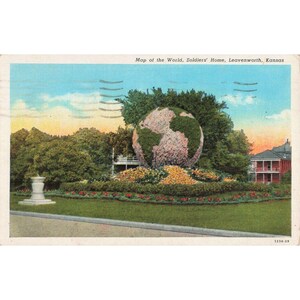 Vtg 1941 Leavenworth Kansas Soldiers Home Map of World Linen Postcard image 1