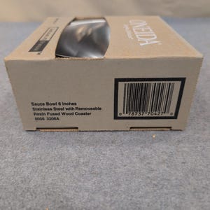 Oneida Carefree Collection Stainless Steel Sauce Bowl with Wood Coaster 8056 image 2