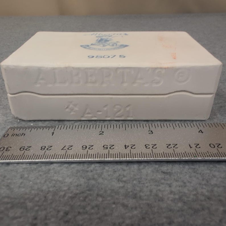 Alberta's Molds Inc 1978 Lantern Christmas Holly Ceramic Slip Casting Mold A121 image 3
