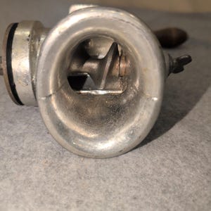 Handmatige vleesmolen Keystone nr. 2 Vintage zilver gegoten metalen handslinger klem op afbeelding 5