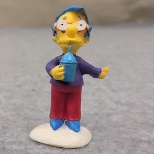 The Simpsons Hawthorne Village Milhouse Van Houten Squishee Figurine 2004 91818E image 1