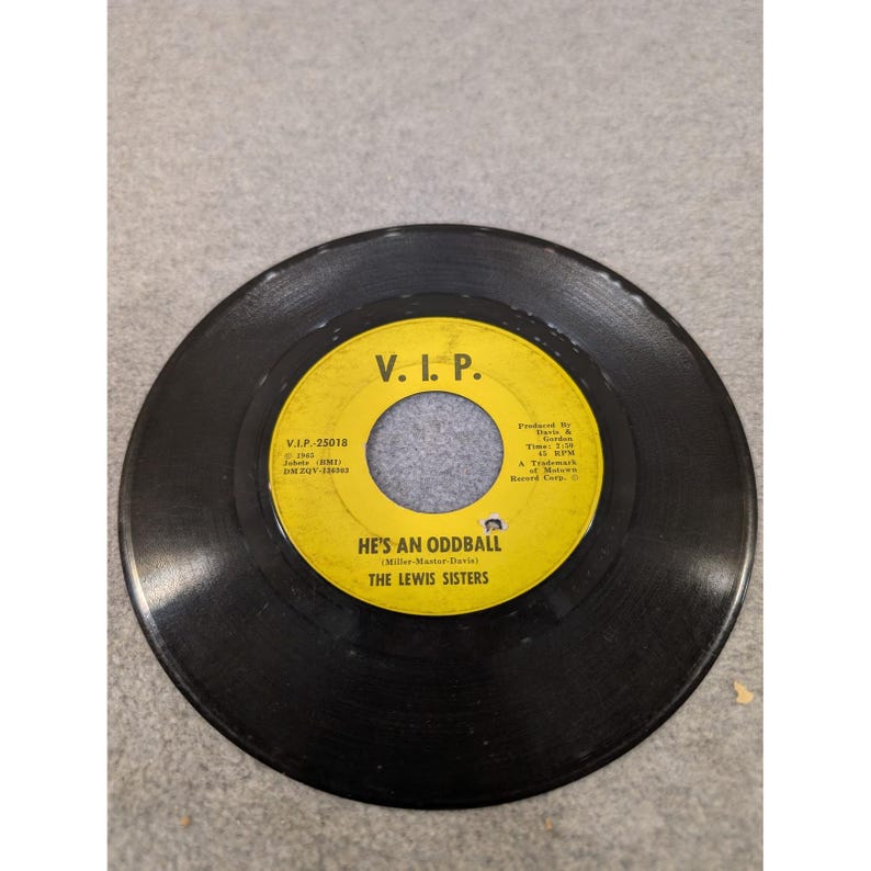 The Lewis Sisters He's An Oddball By Some Chance 45 RPM V.I.P. 25018 Motown 1965 image 4