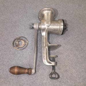 Handmatige vleesmolen Keystone nr. 2 Vintage zilver gegoten metalen handslinger klem op afbeelding 6