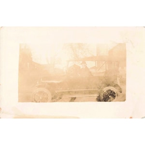Antike AZO RPPC Echtfoto-Postkarte Mann Tourenwagen ca. 1904-1918 VG- Bild 1