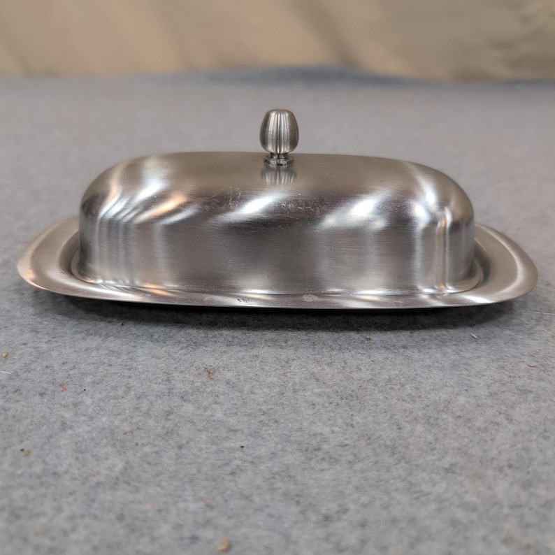 Reed & Barton 18/8 Stainless Steel Butter Dish with Lid Made in Japan Brushed image 1