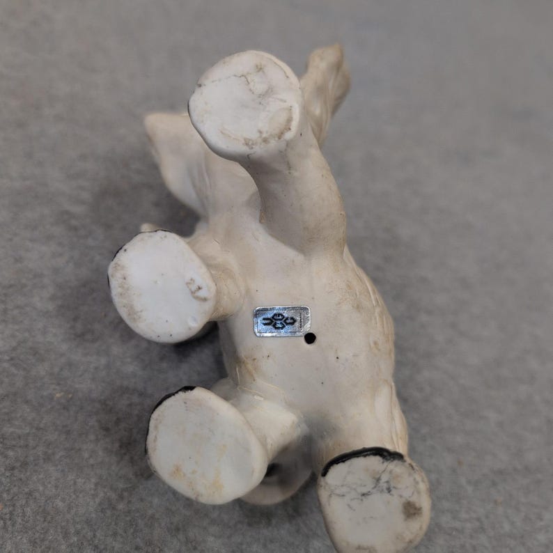 UGC Vintage Ceramic Elephant Figurine White Trunk Up Taiwan Decor VG image 5