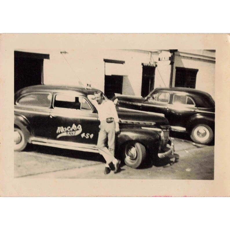 1940s Vintage Photograph Mock's Taxi, Eufaula, Alabama Car Man Posed Outdoor image 1