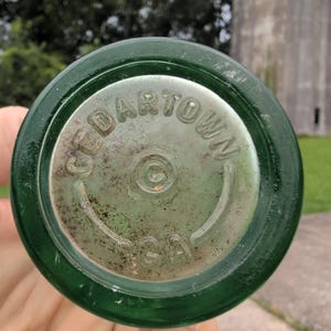 ヴィンテージ コカ・コーラ ガラスボトル ジョージア州シーダータウン グリーン ホブルスカート 1940年 5-40 エンボス加工 画像 2
